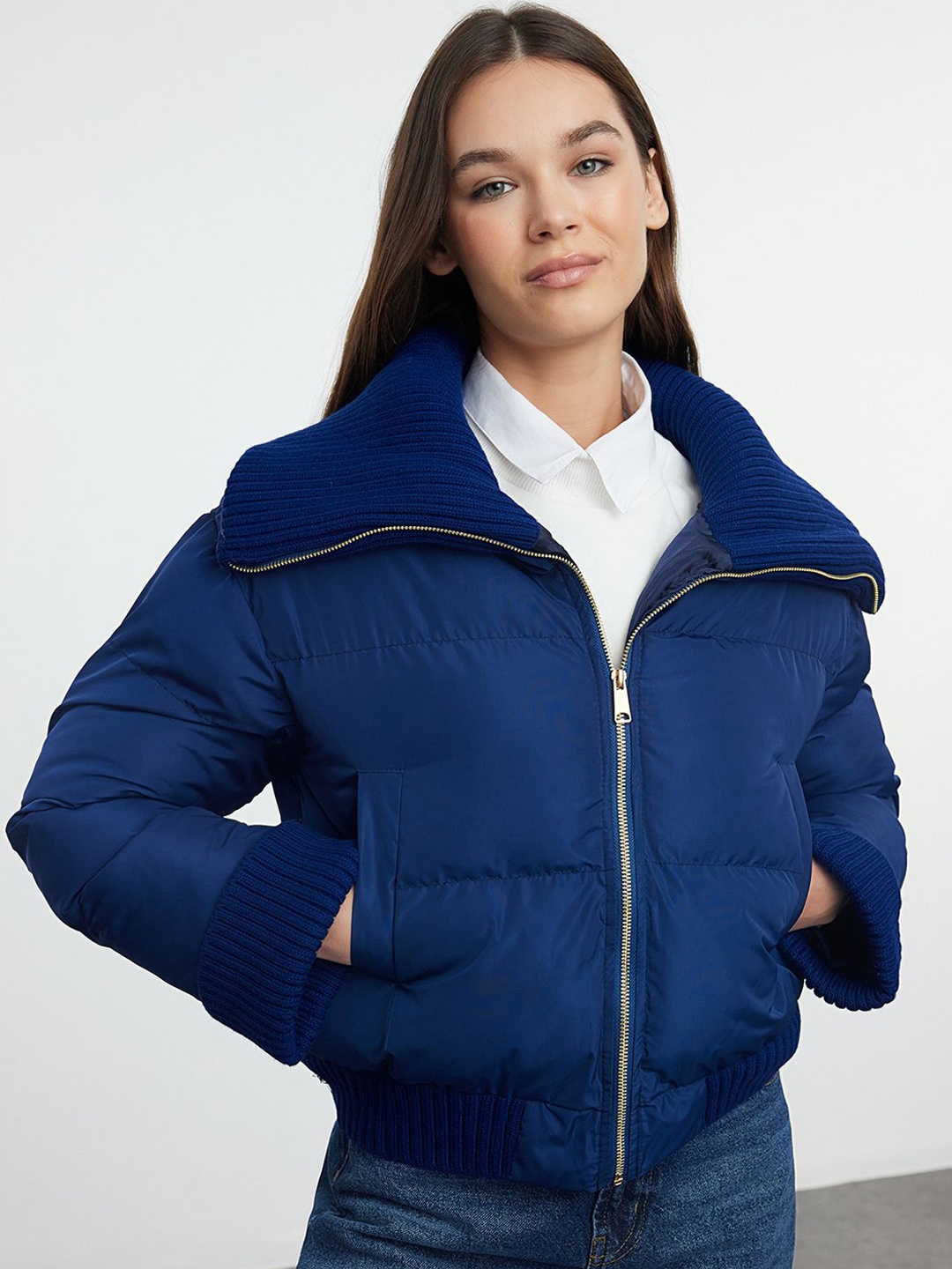 

Trendyol Women Spread Collar Puffer Jacket, Blue