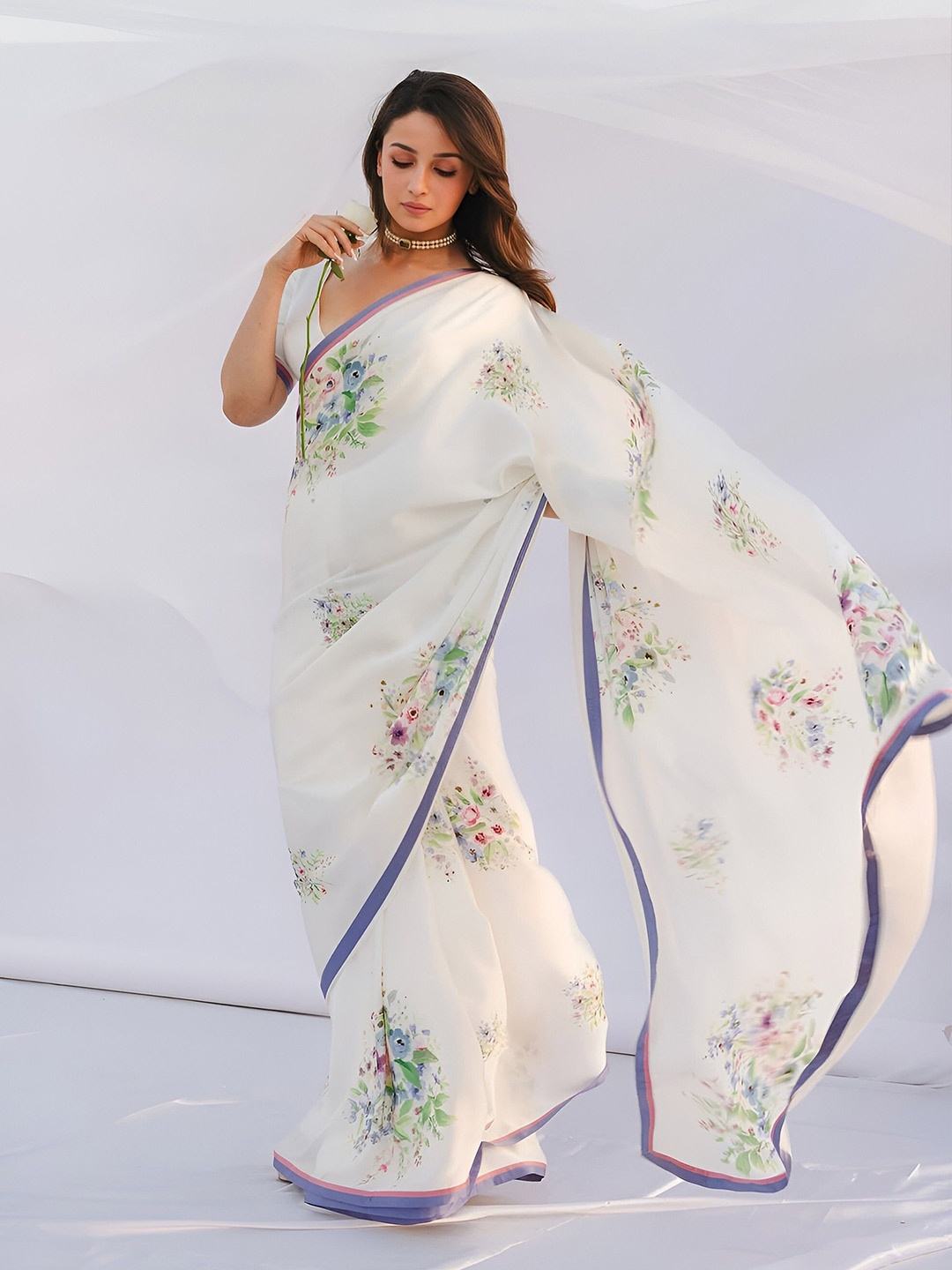 

VIRICA Floral Printed Saree, White