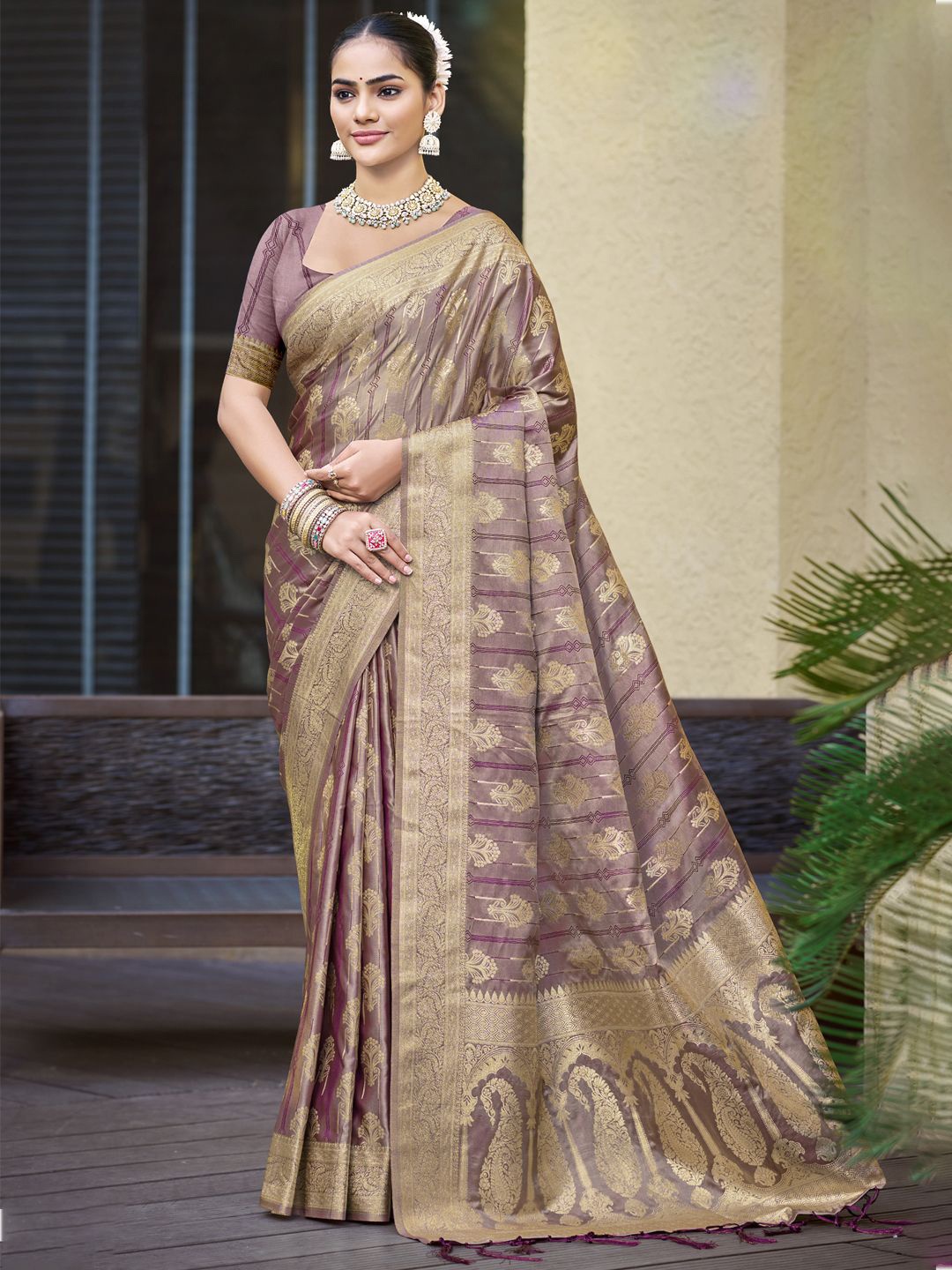 

SANGAM PRINTS Floral Zari Tussar Saree, Purple