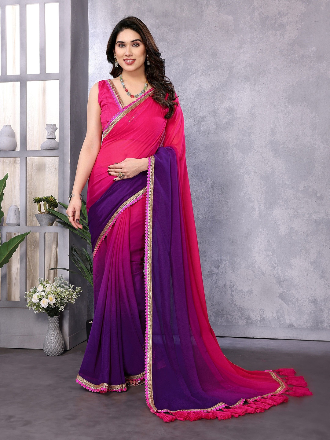 

VEDANT VASTRAM Colourblocked Sequinned Pure Georgette Saree, Magenta