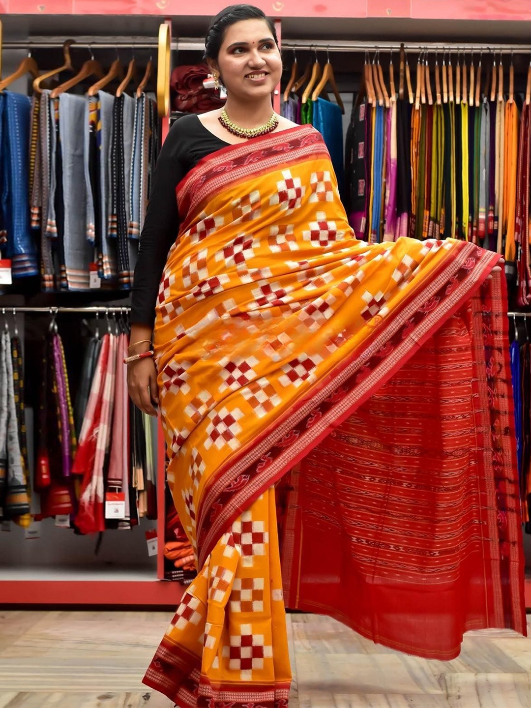 

pasapalli Pure Cotton Sambalpuri Saree, Orange