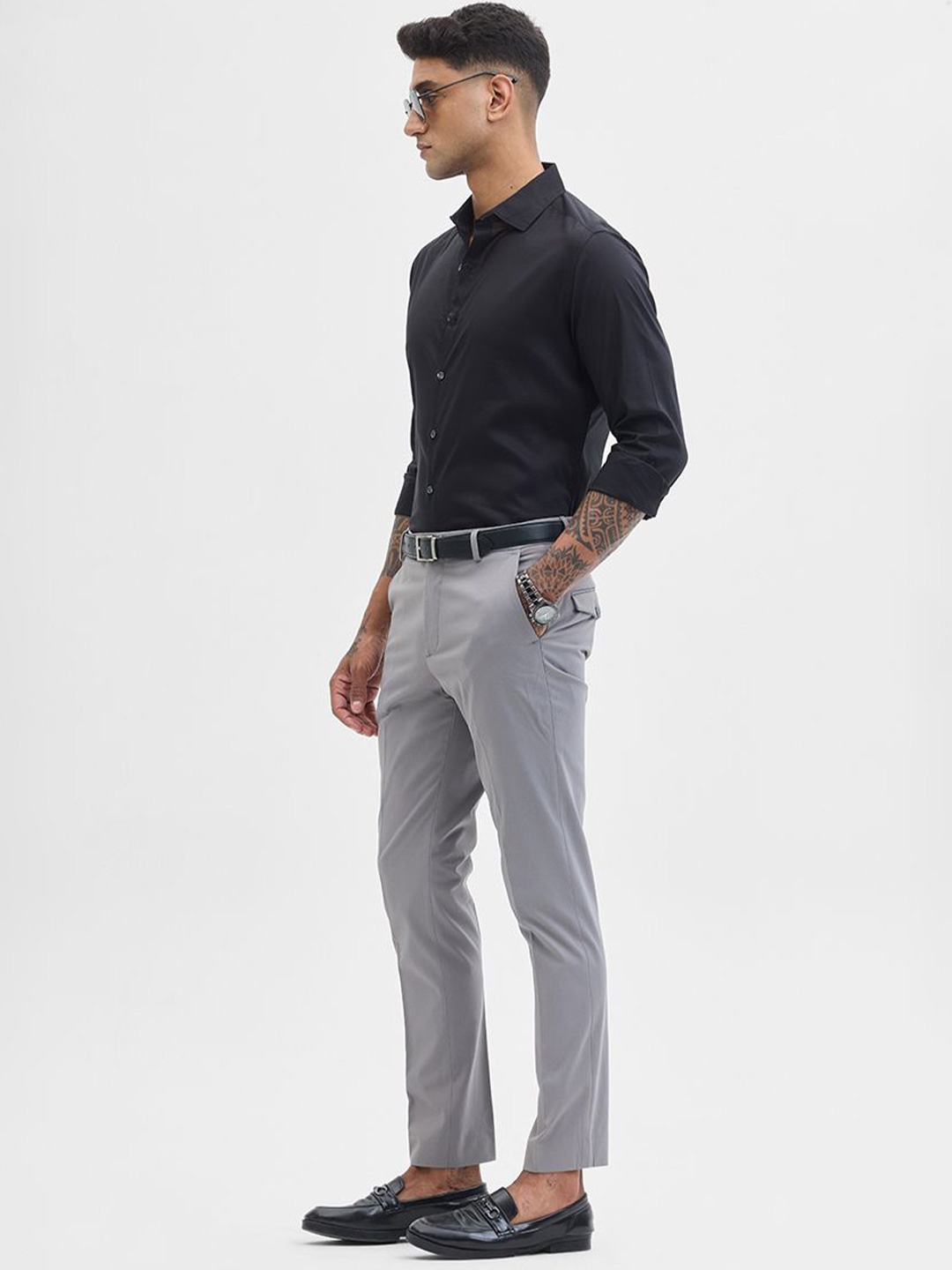 

Snitch Men Slim Fit Spread Collar Solid Cotton Formal Shirt, Black