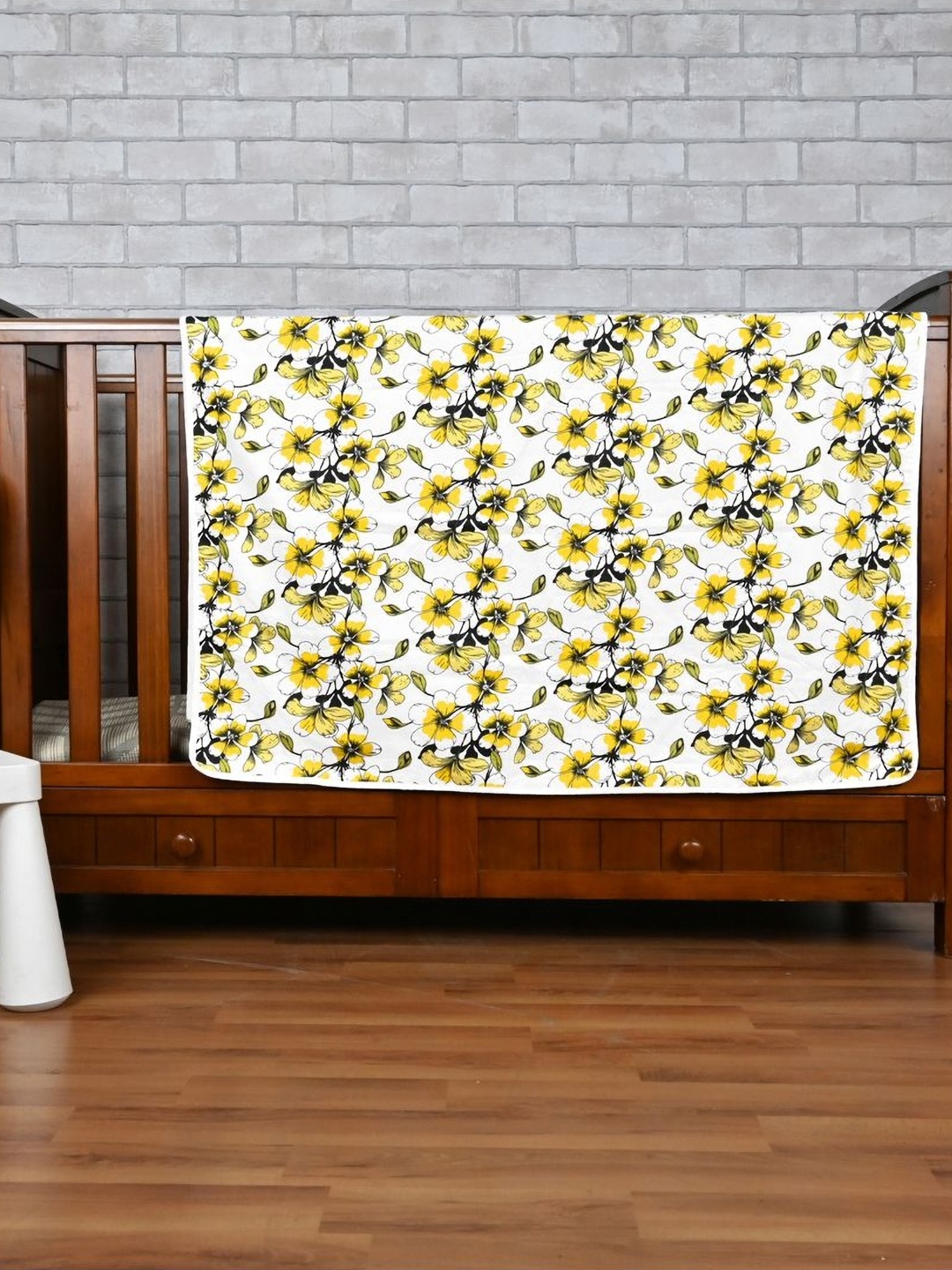 

Divine Casa Kids Yellow Printed Cotton 120 GSM AC Room Reversible Single Bed Blanket