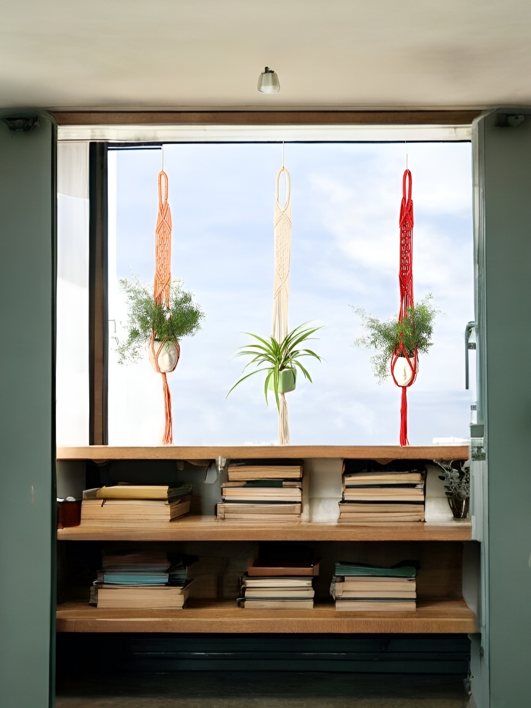 

DULI Red & Cream-Coloured 3 Pieces Macrame Cotton Thread Boho Hanging Planters