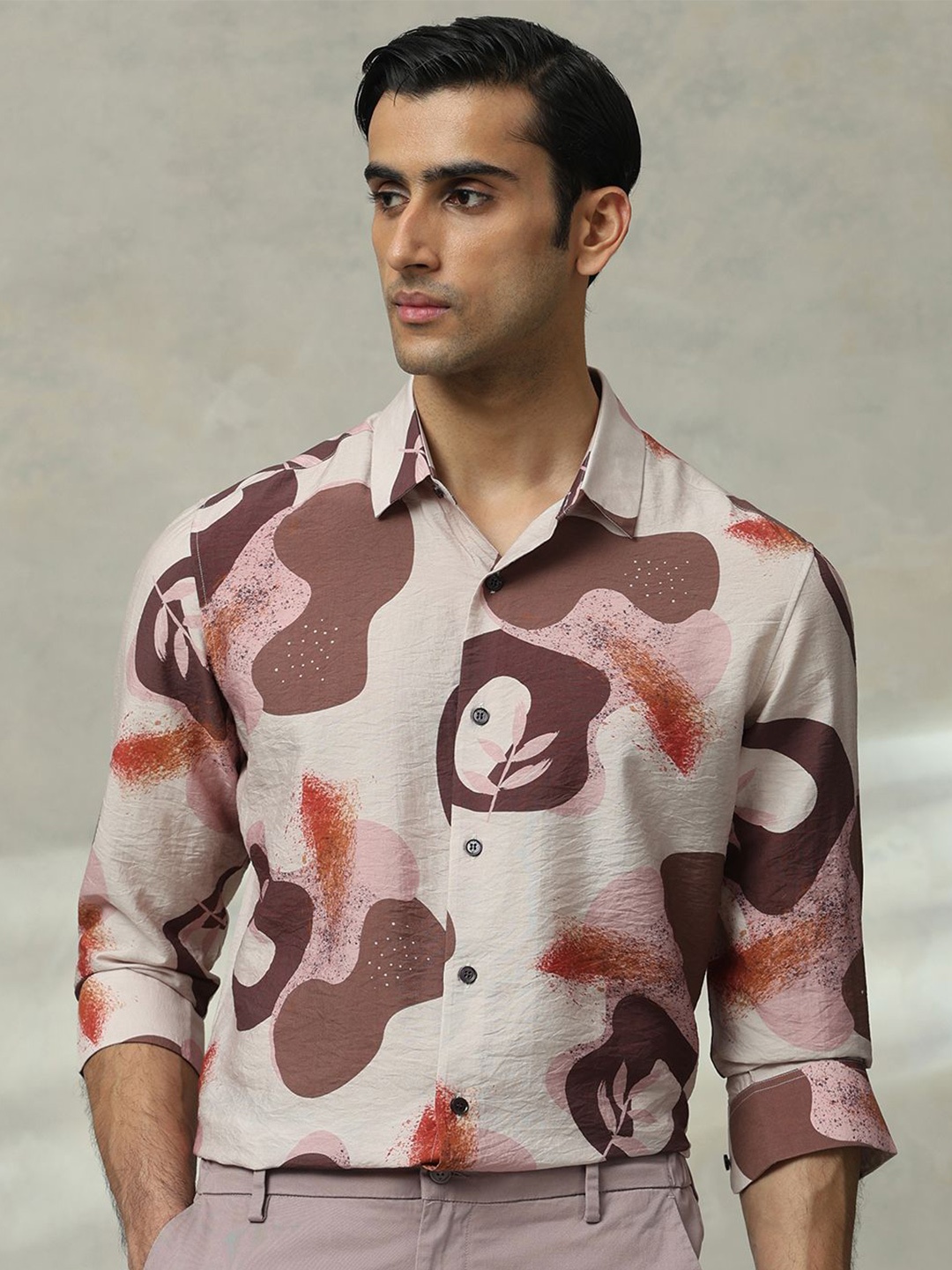 

Mufti Men Slim Fit Spread Collar Abstract Printed Casual Shirt, Brown