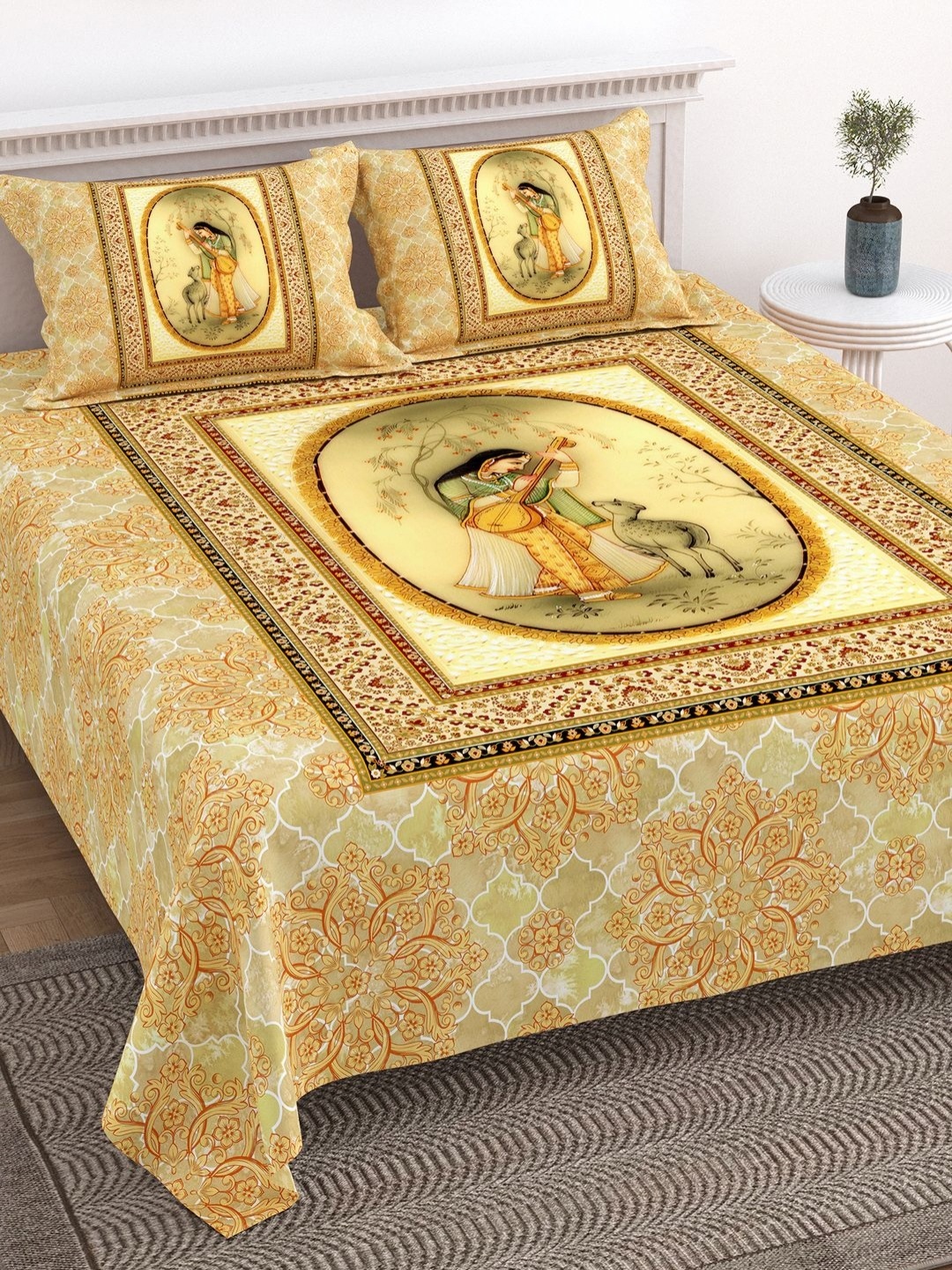 

BELLA CASA Yellow & Black Motifs Printed Pure Cotton 300TC King Bedsheet Set 2.74m x 2.74m
