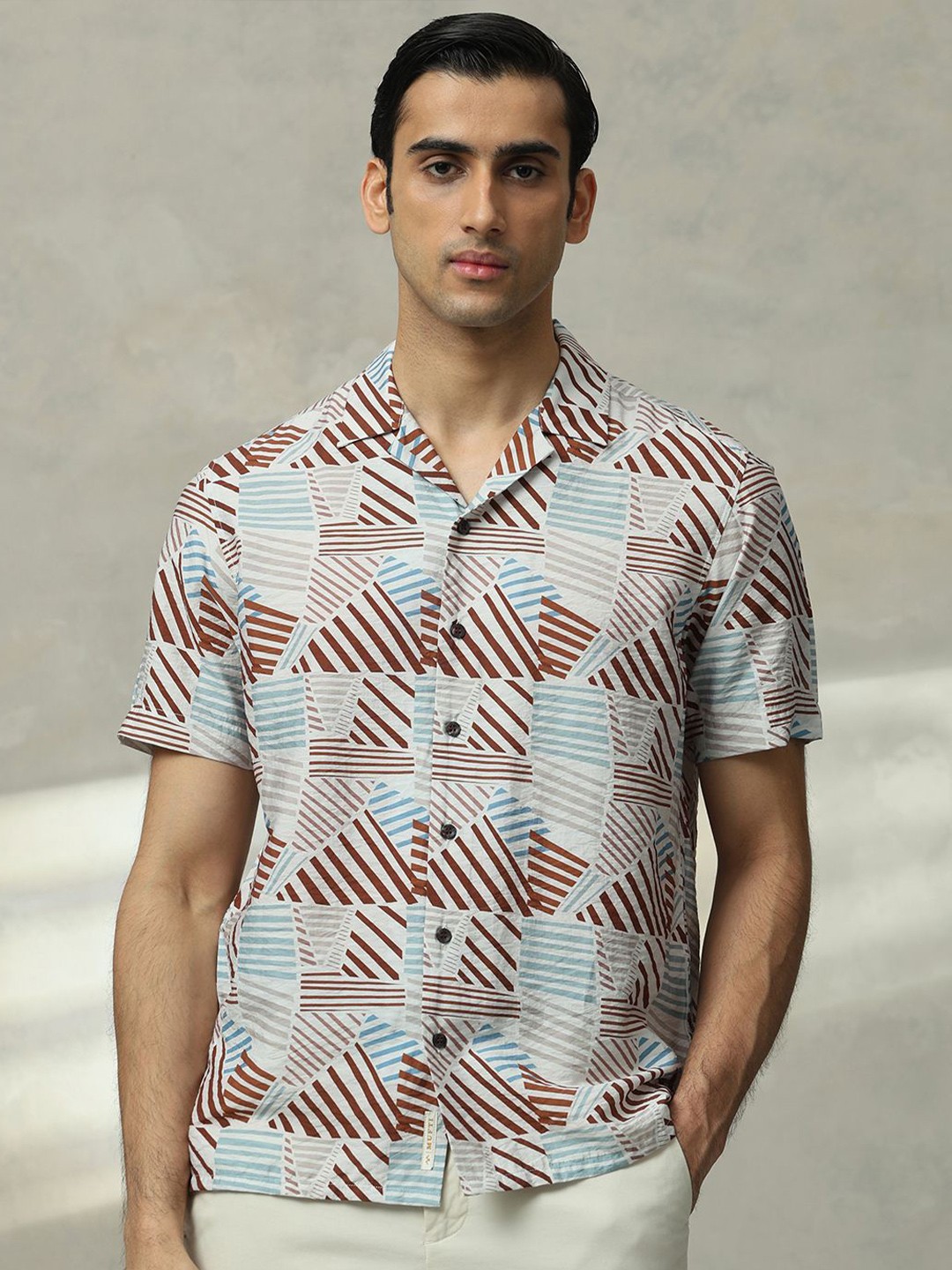 

Mufti Men Cuban Collar Geometric Printed Casual Shirt, Brown