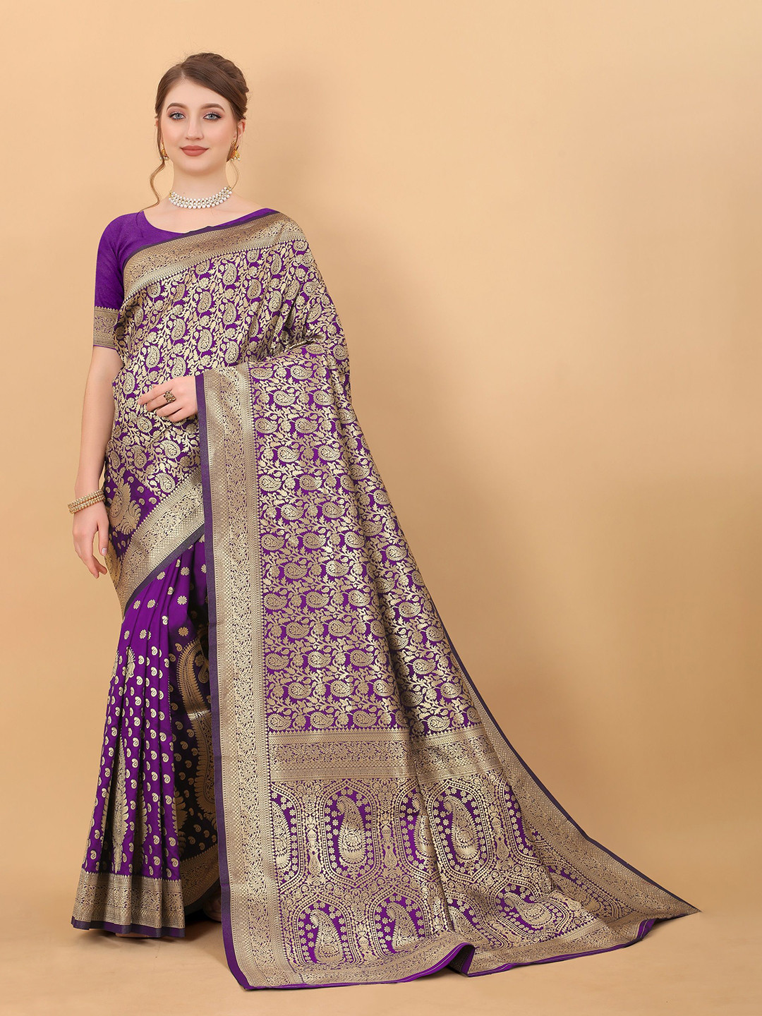 

VEDANT VASTRAM Floral Zari Saree, Violet