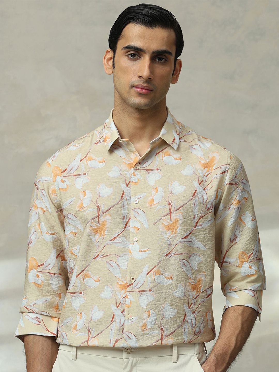 

Mufti Men Slim Fit Spread Collar Floral Printed Casual Shirt, Beige