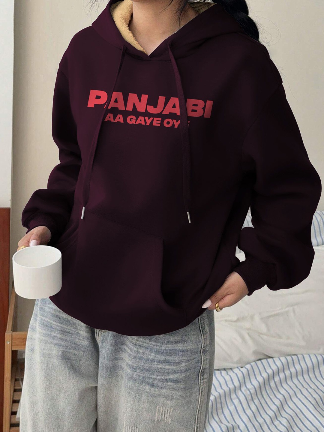 

TOGS & TERRE Women Printed Hooded Sweatshirt, Maroon