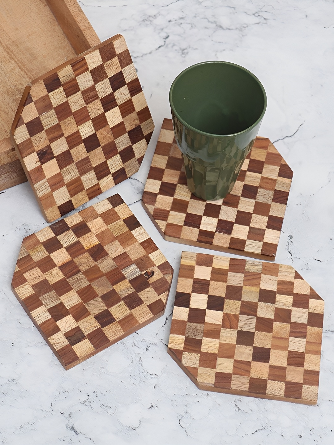 

Indianshelf Brown & Beige 4 Pieces Checked Wooden Dining Table Coasters