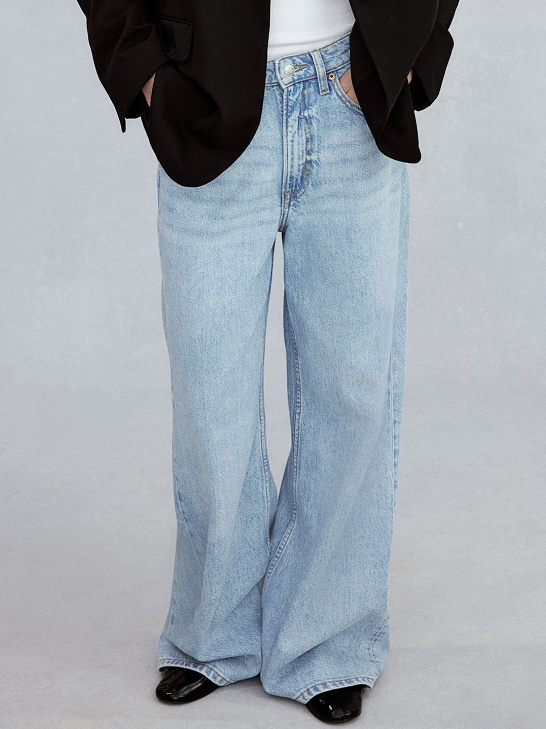 

H&M Women Wide Leg Ultra High-Rise Light Fade Stretchable Jeans, Blue