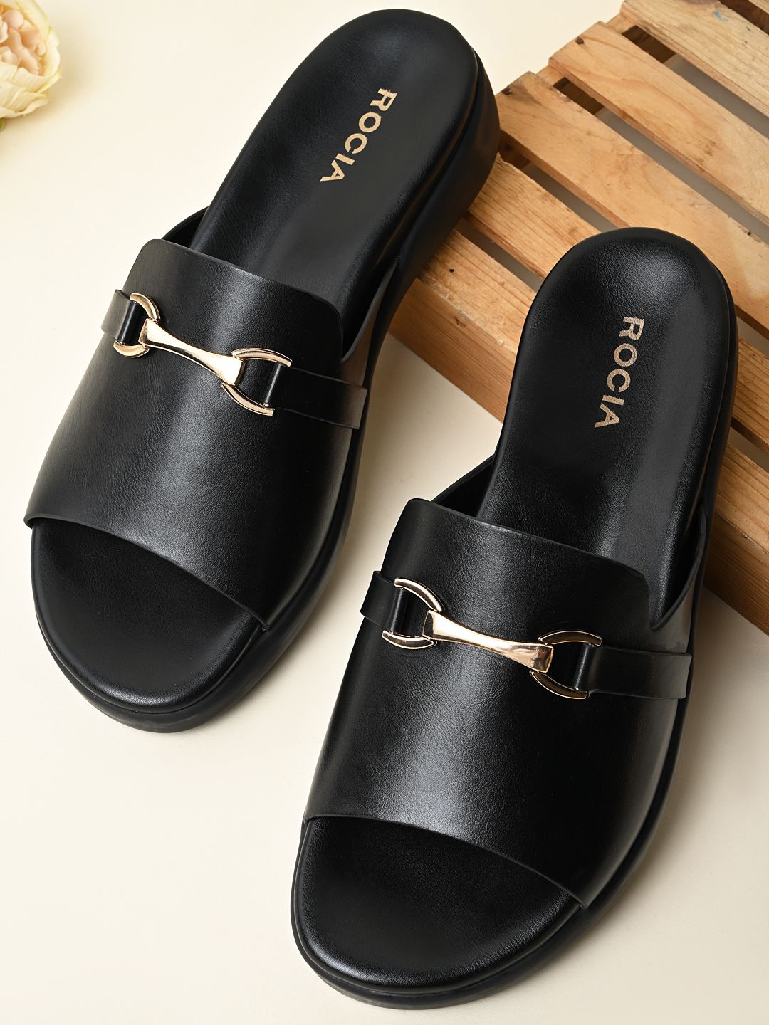 

Rocia Wedge Sandals, Black