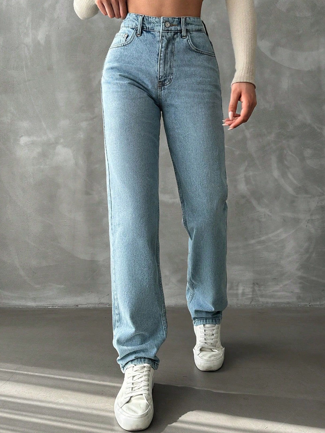 

Glossia Women Comfort Straight Fit High-Rise Light Fade Stretchable Jeans, Blue