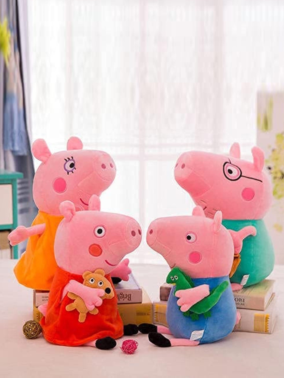 

BESTIES Set of 4 Pig Family Microfibre Filled Non-Allergic Soft Toys and Dolls, Pink