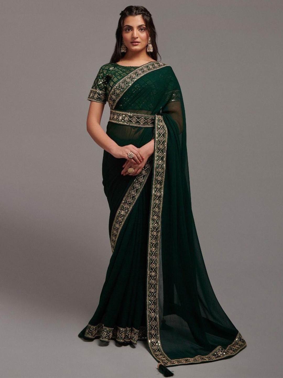 

Anouk Solid Sequinned Belted Saree, Green