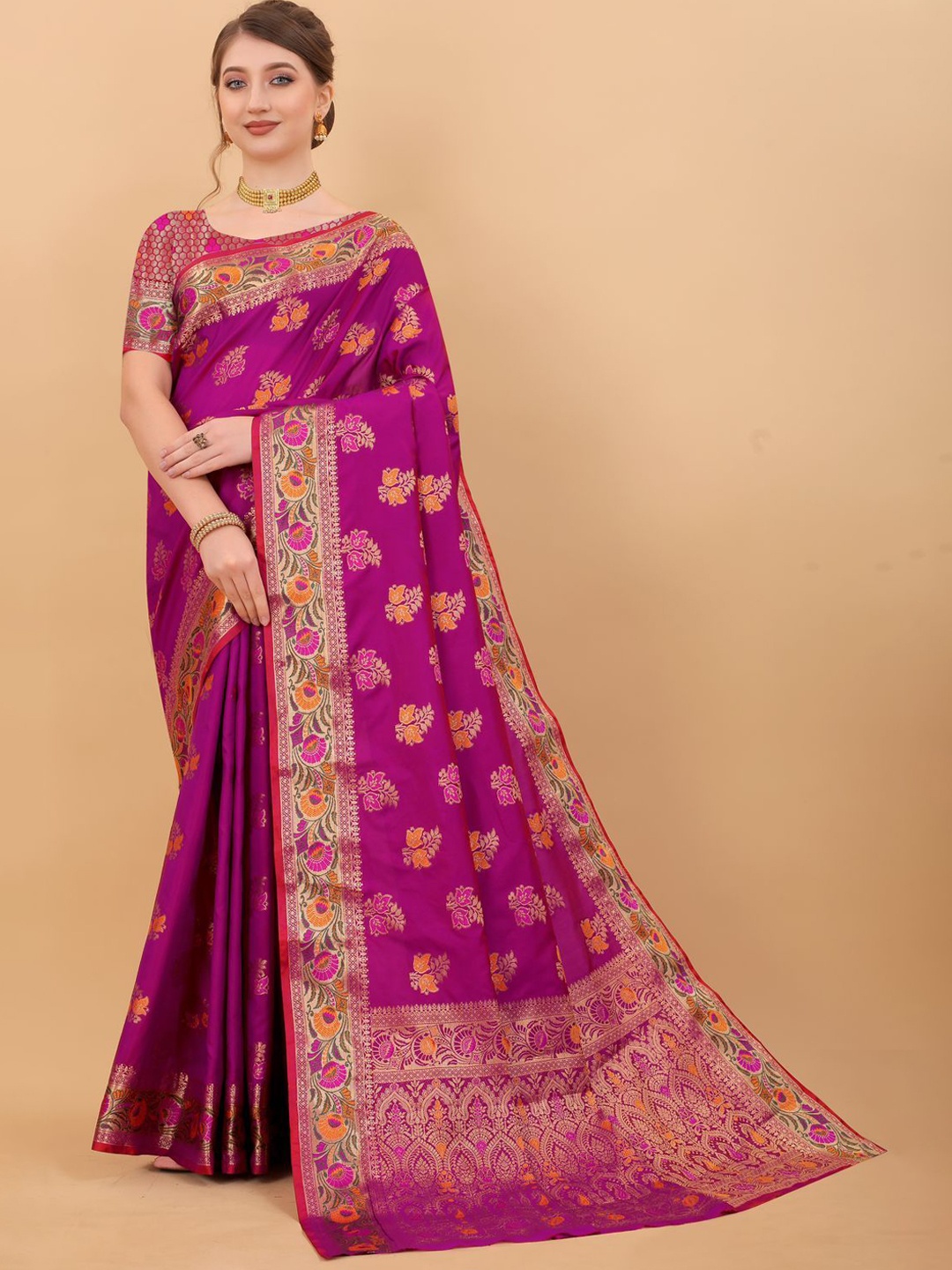 

VEDANT VASTRAM Woven Design Zari Saree, Magenta