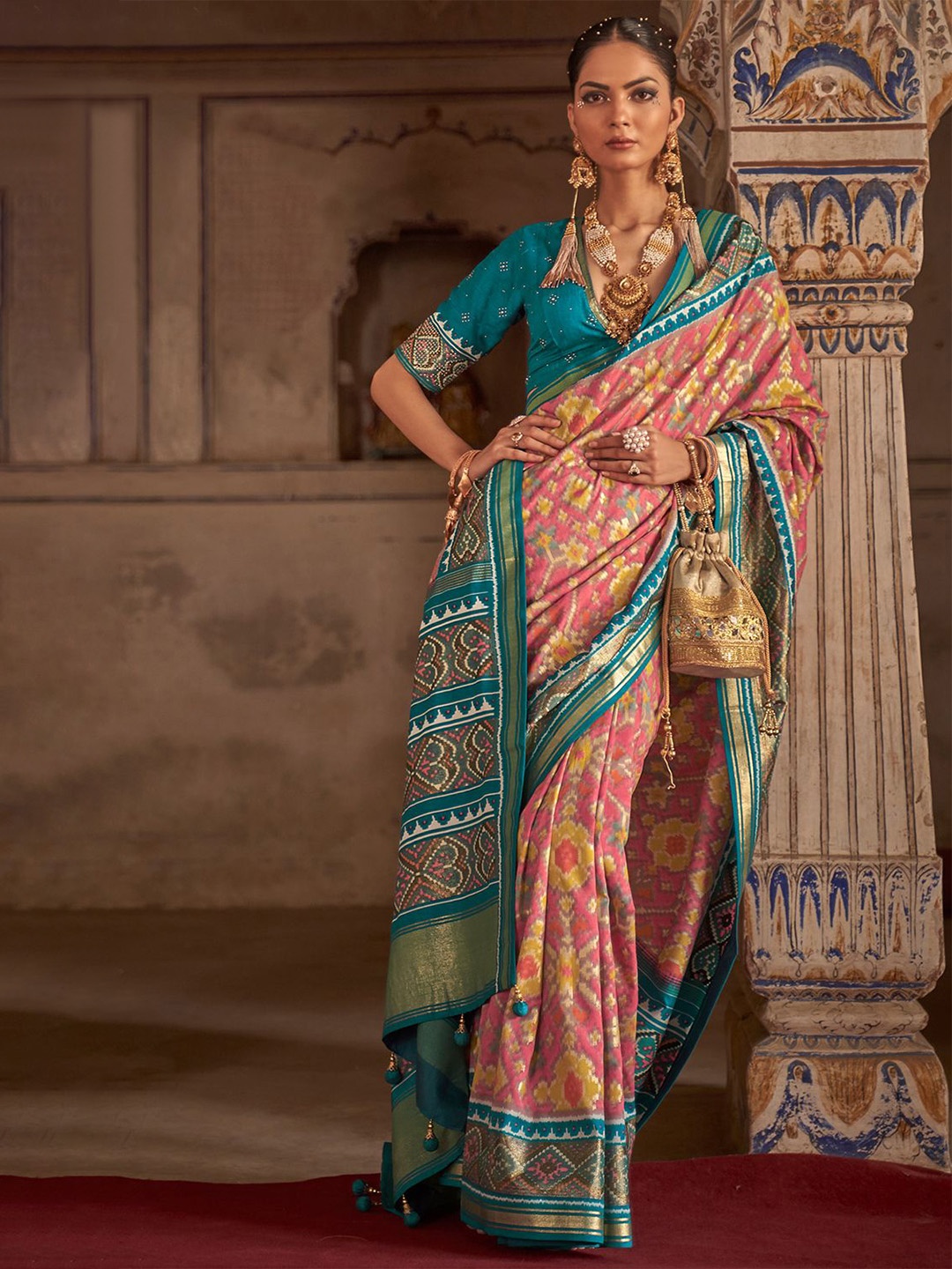 

DEVATITHI Kalamkari Zari Silk Blend Patola Saree, Mauve