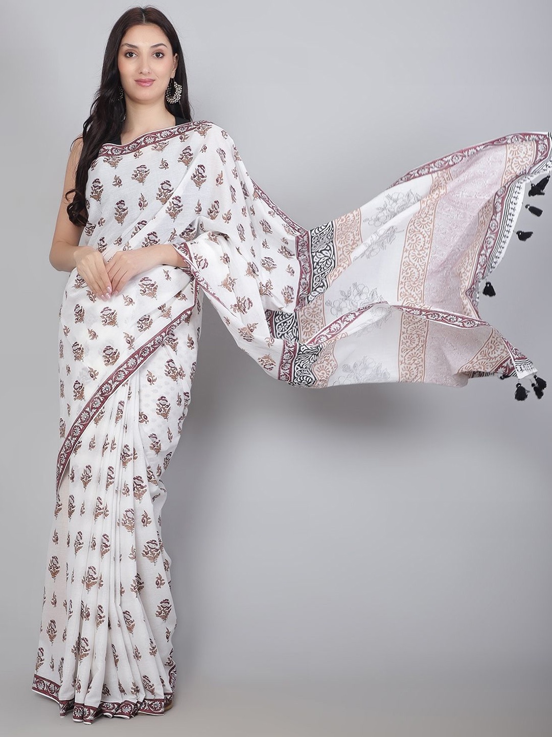 

PALASH Floral Pure Cotton Designer Block Printed Saree, White