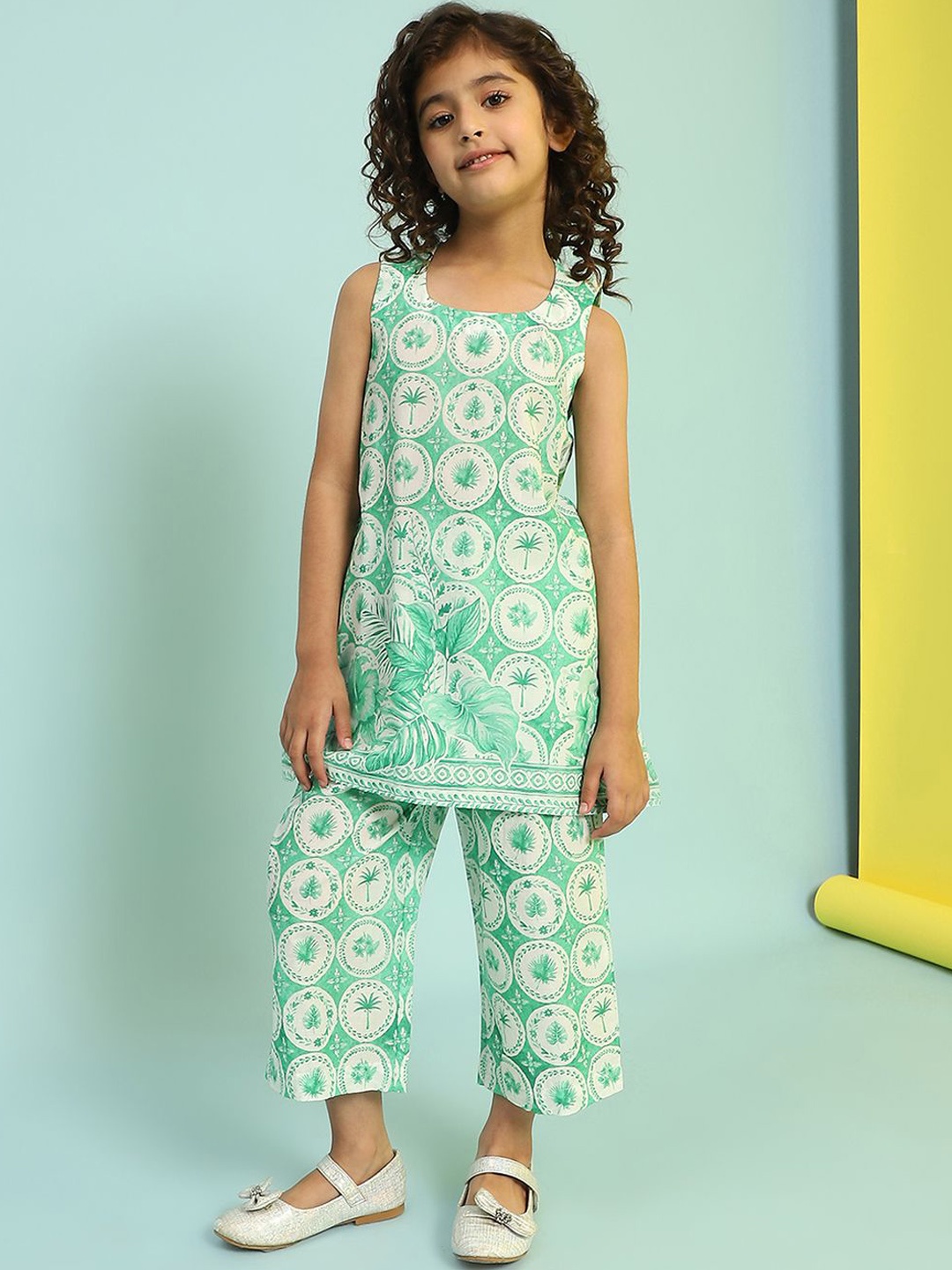 

Biba Girls Floral Printed Regular Pure Cotton Kurta with Trousers, Green