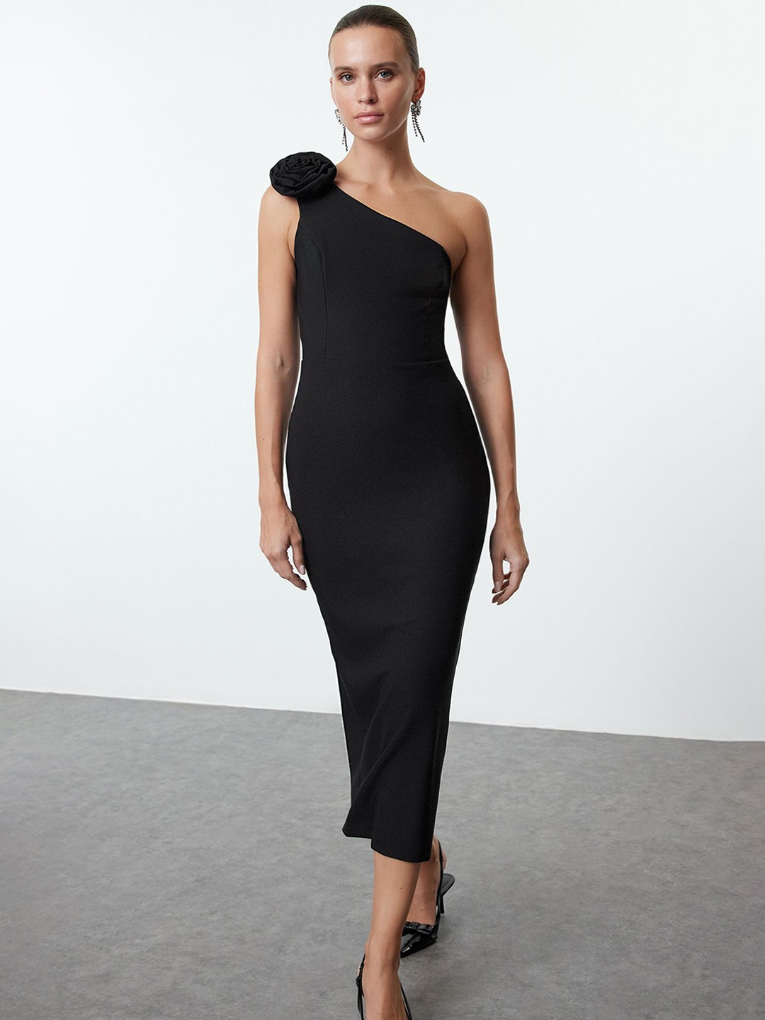 

Trendyol Women One Shoulder Bodycon Midi Dress, Na