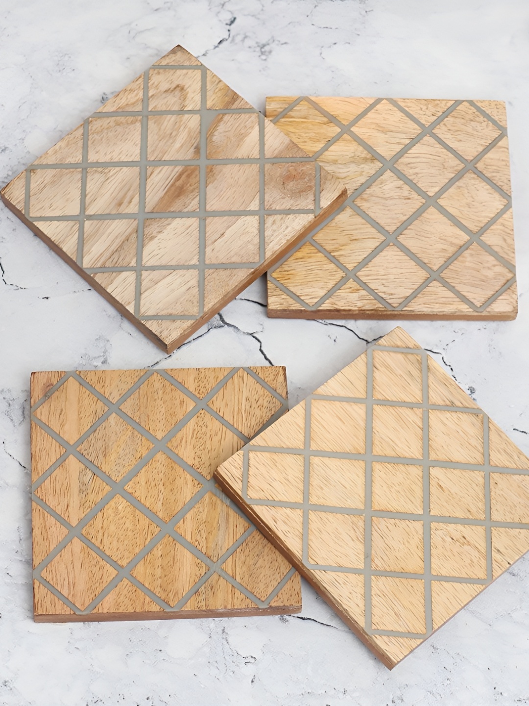 

Indianshelf Brown & Grey 4 Pieces Checked Square Shaped Wooden Coasters