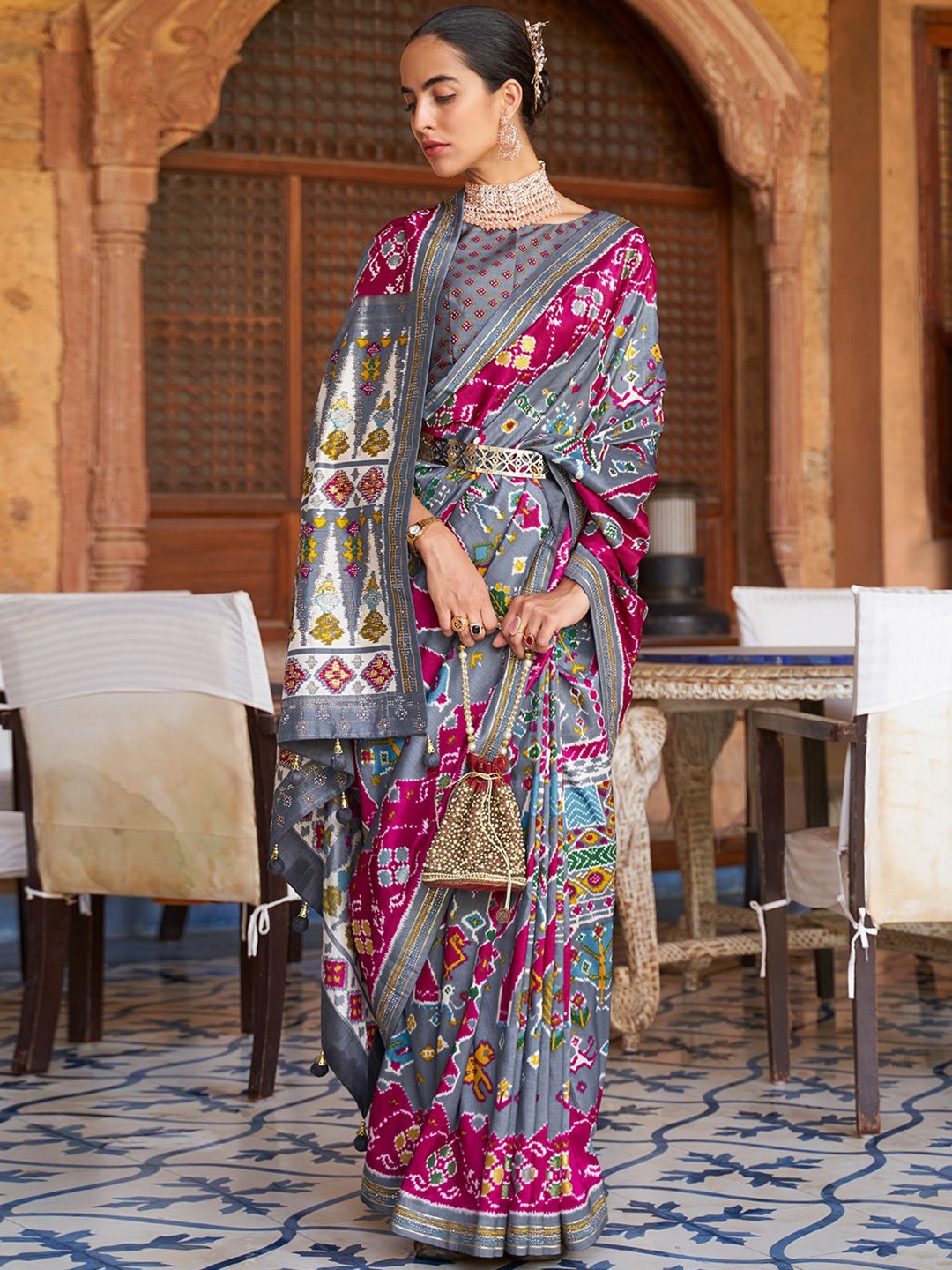 

DEVATITHI Kalamkari Beads and Stones Silk Blend Patola Saree, Magenta