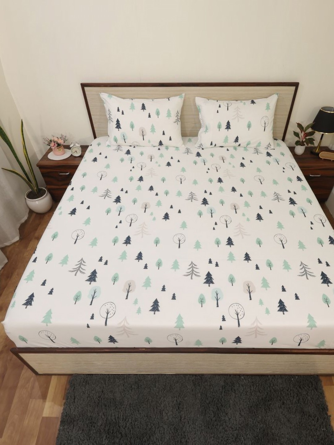 

Bhumi Impex Green & White Floral Printed 144 TC Single Bedsheet Set 1.524m X 2.286m