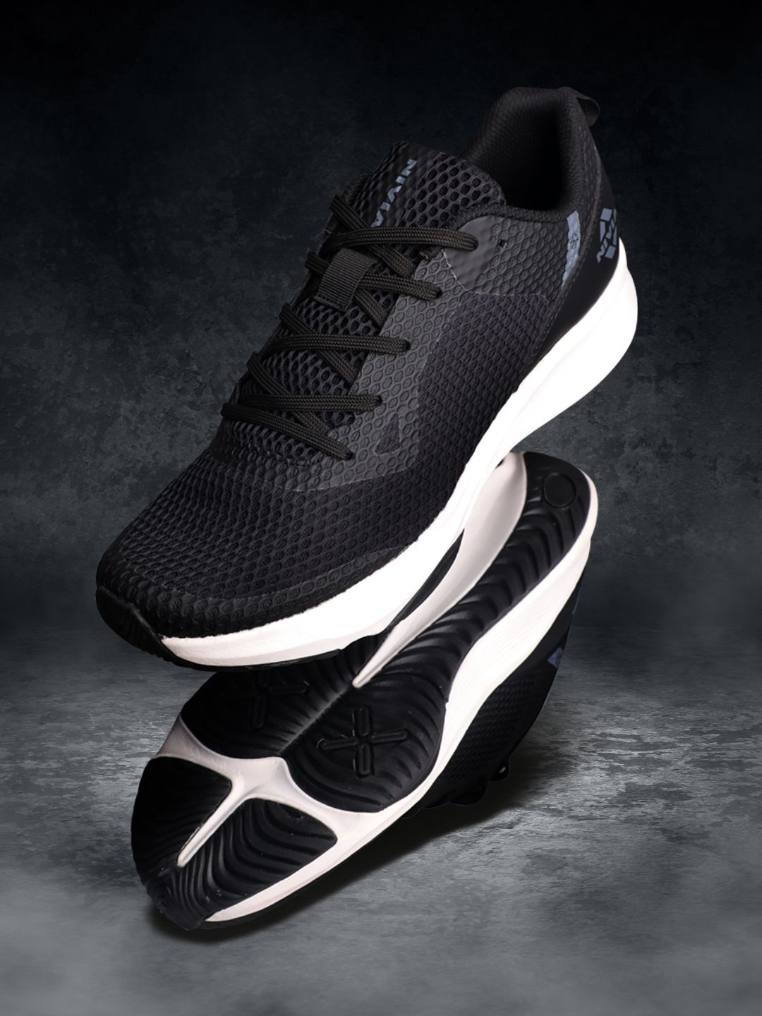 

Nivia Men Hawks 2.0 Training Shoe, Black
