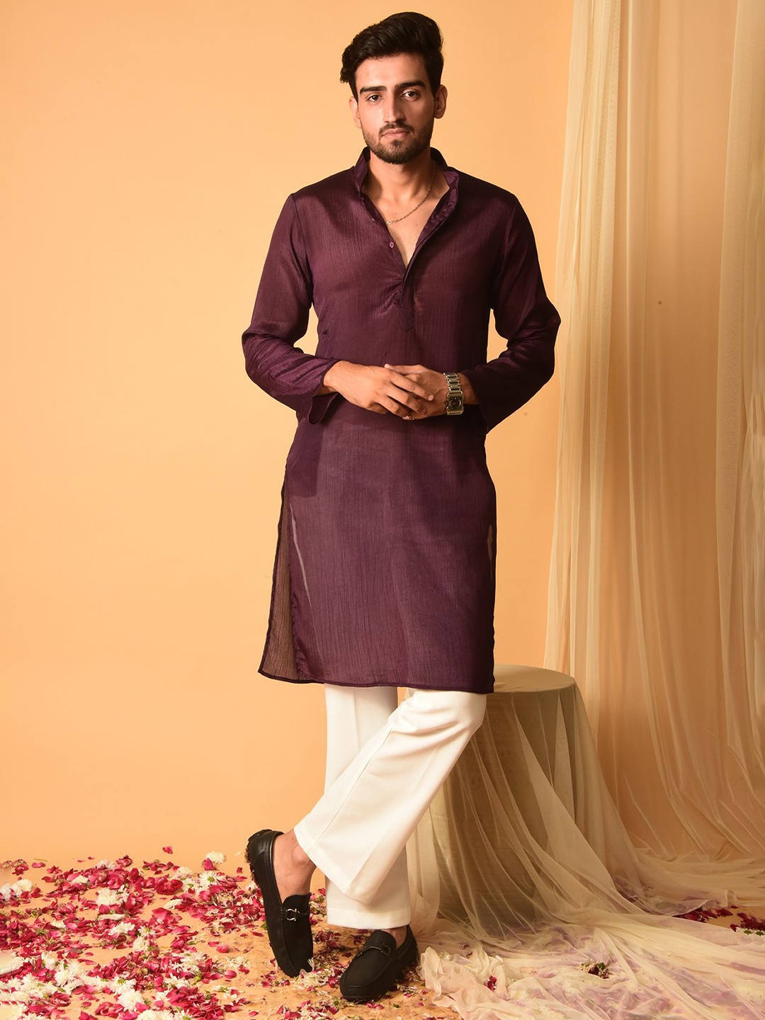 

Laalzari Band Collar Straight Kurta With Trousers, Brown