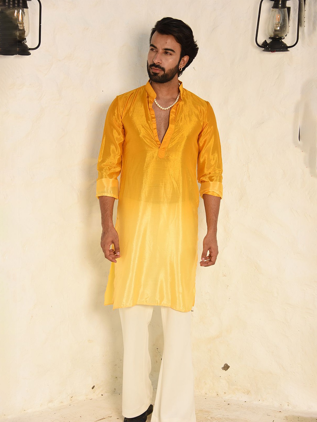 

Laalzari Men Ombre Regular Straight Kurta with Trousers, Yellow