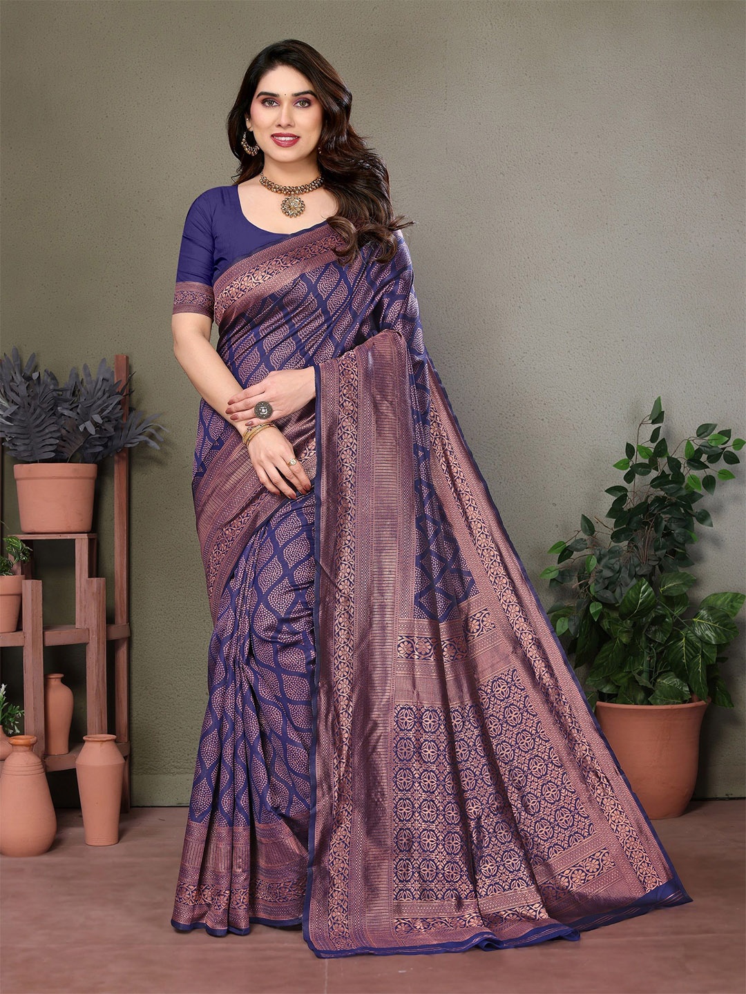 

VEDANT VASTRAM Ethnic Motifs Printed Zari Saree, Navy blue