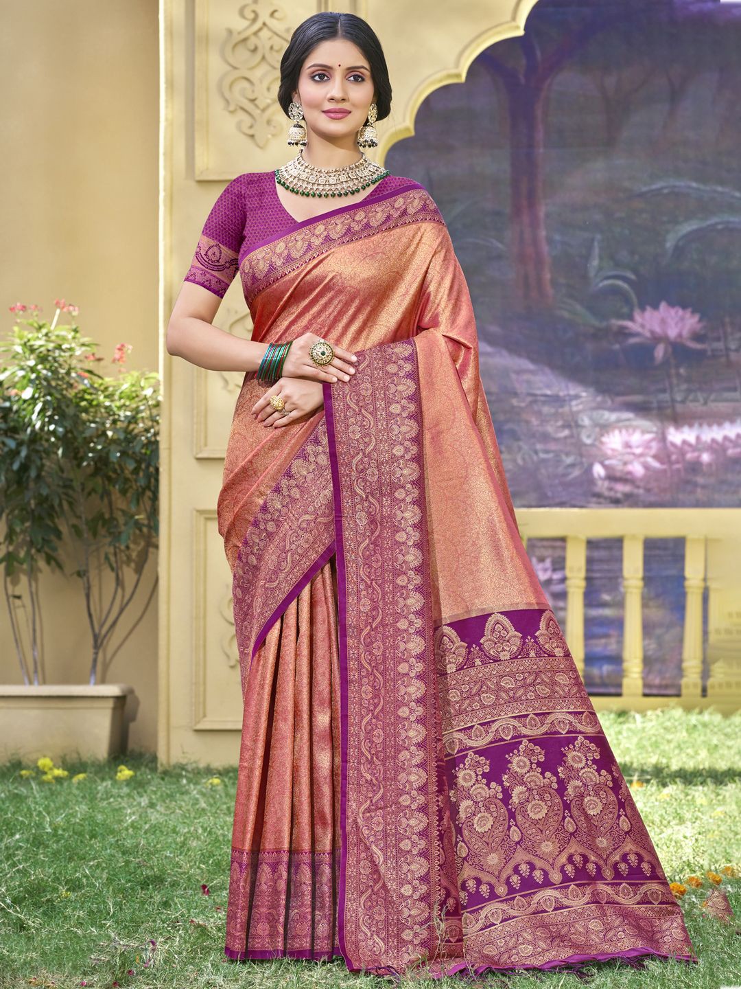 

SANGAM PRINTS Floral Printed Zari Banarasi Saree, Peach