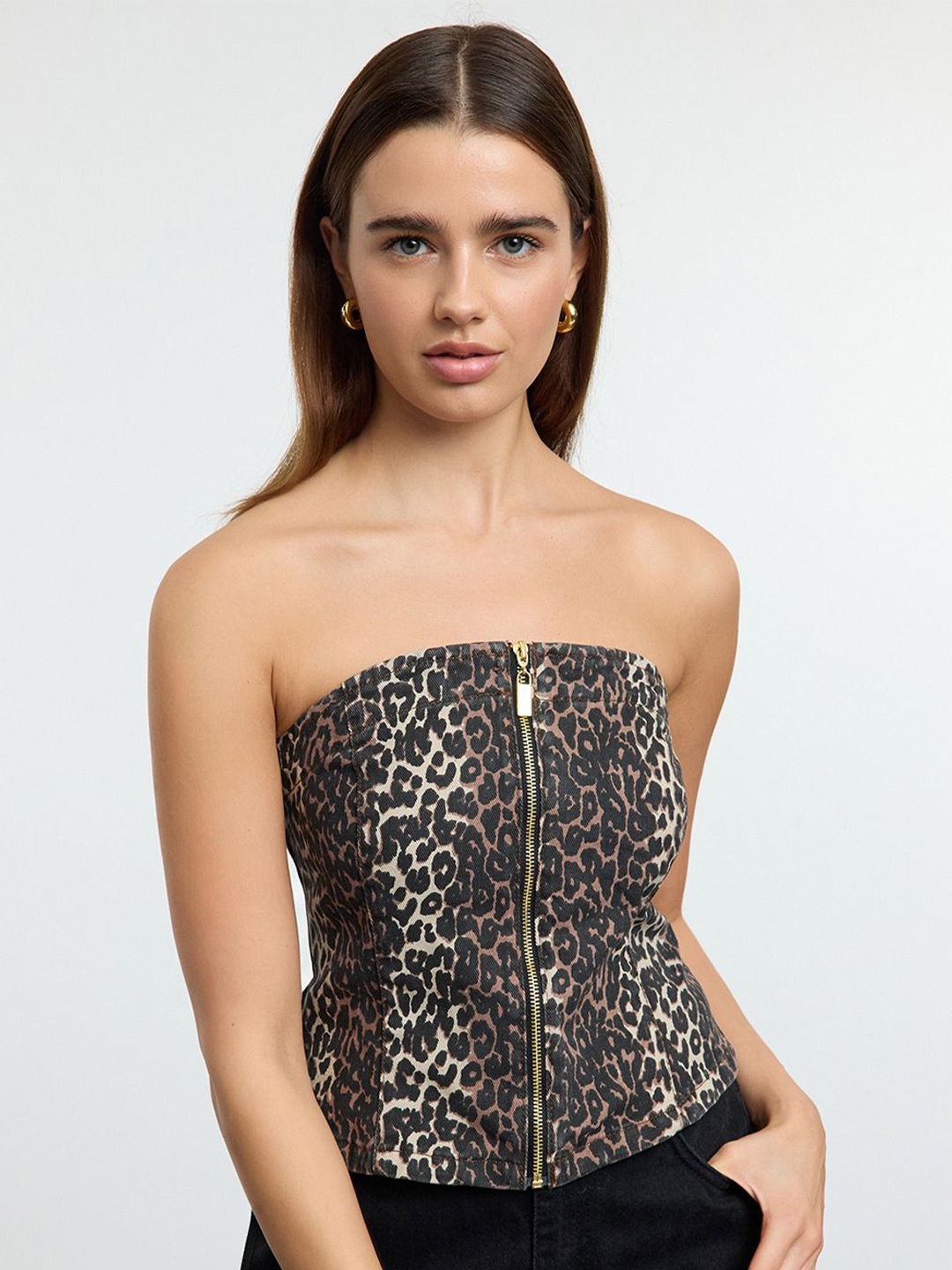 

Trendyol Women Animal Printed Pure Cotton Tube Crop Top, Na