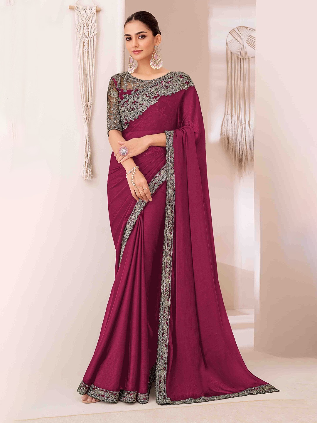 

KIMISHA Embellished Embroidered Saree, Purple