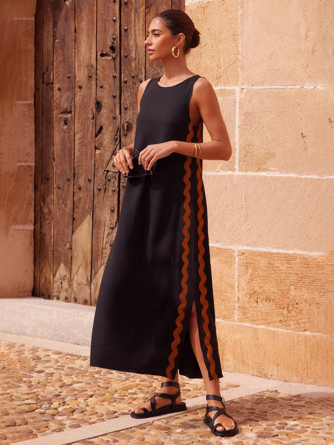 

StyleCast x Revolte Women Sleeveless A-Line Maxi Dress, Black
