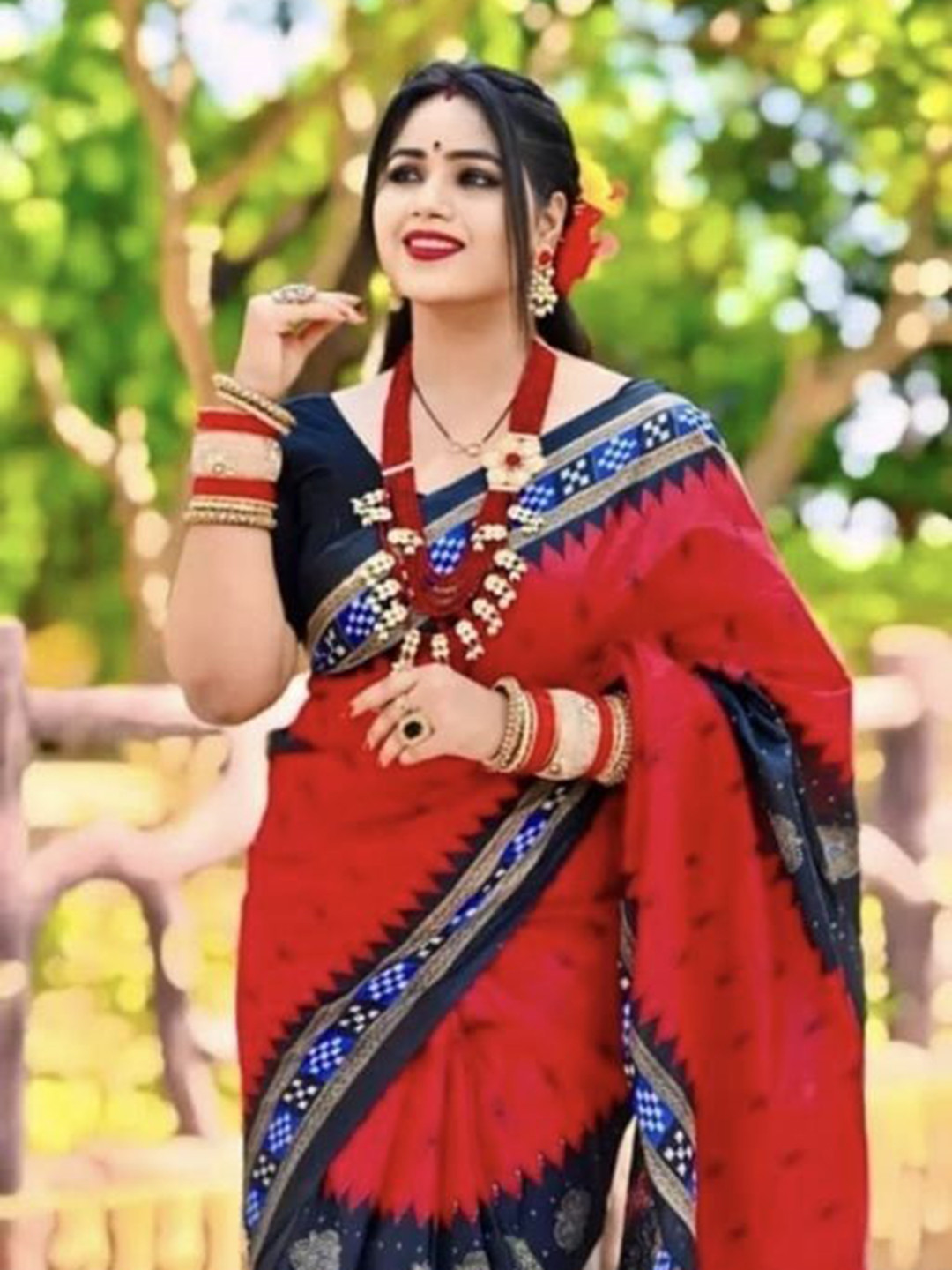 

pasapalli Ethnic Motifs Pure Cotton Sambalpuri Saree, Red