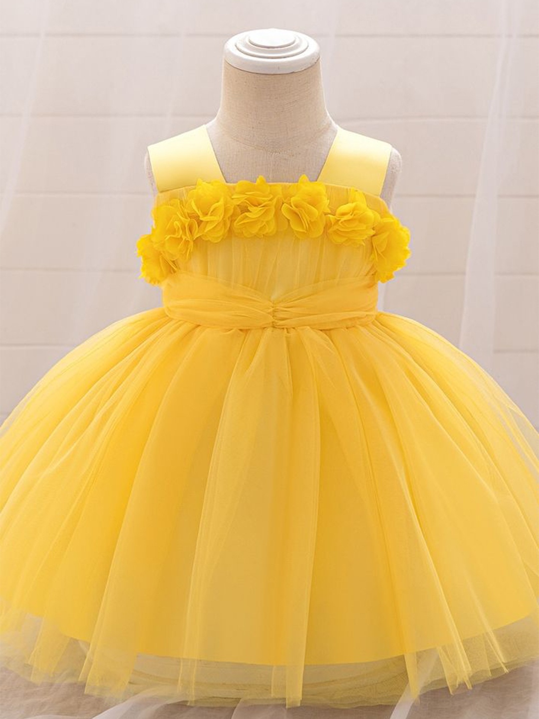 

LULU & SKY Girls Empire Dress, Yellow