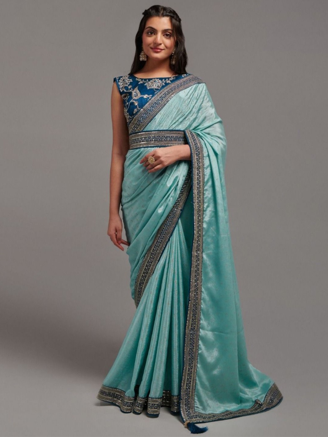 

Anouk Embroidered Sequinned Heavy Work Saree, Turquoise blue