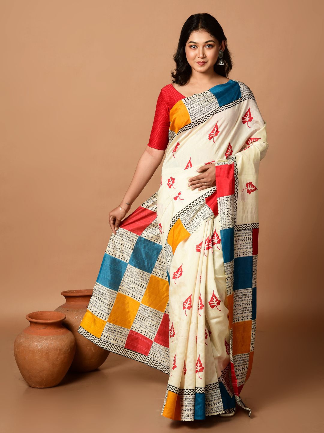 

Laa Calcutta Floral Pure Silk Bhagalpuri Saree, Off white