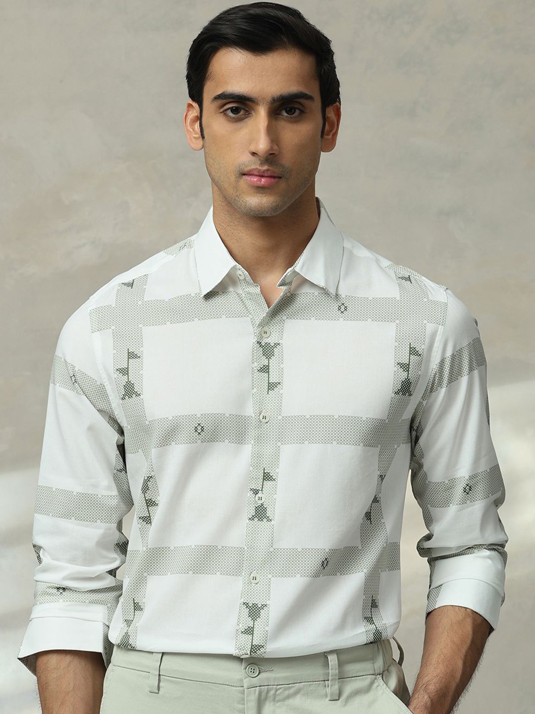 

Mufti Men Slim Fit Opaque Printed Casual Shirt, White