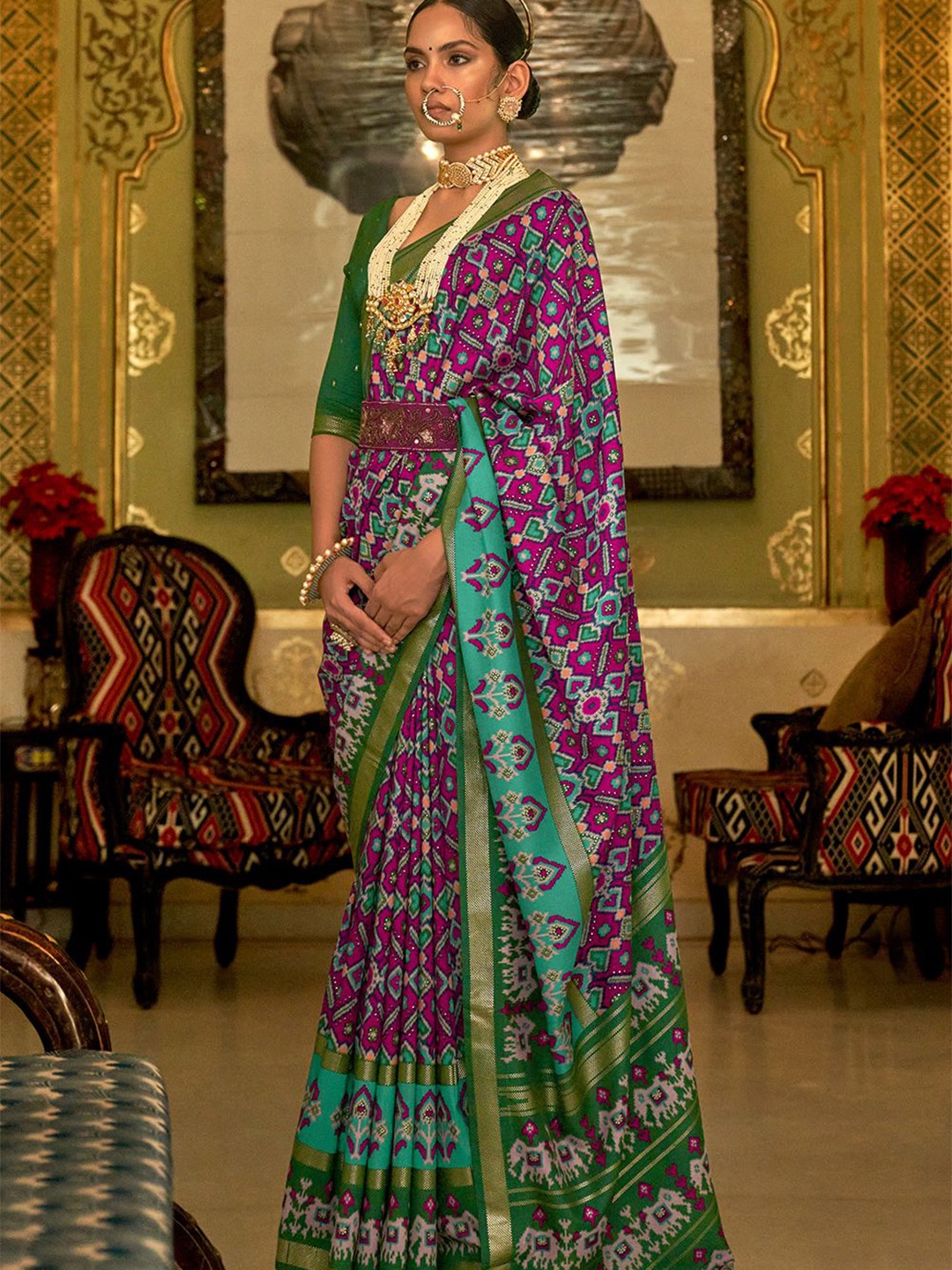 

DEVATITHI Kalamkari Silk Blend Patola Saree, Purple