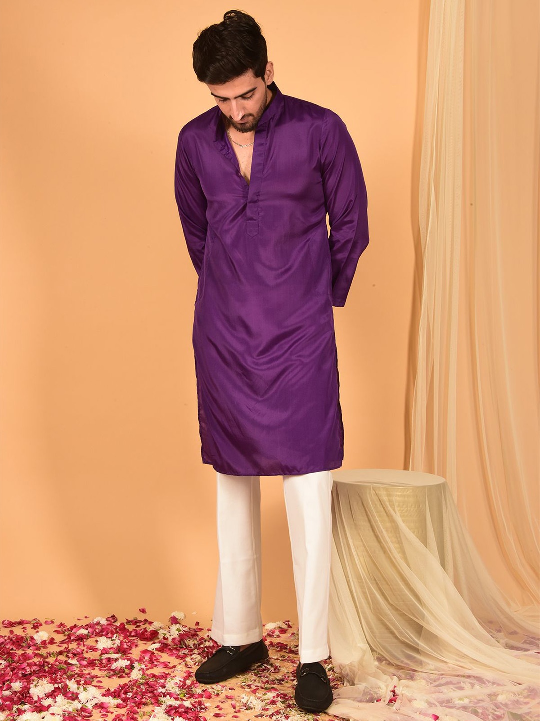 

Laalzari Men Band Collar Pathani Kurta with Trousers, Purple
