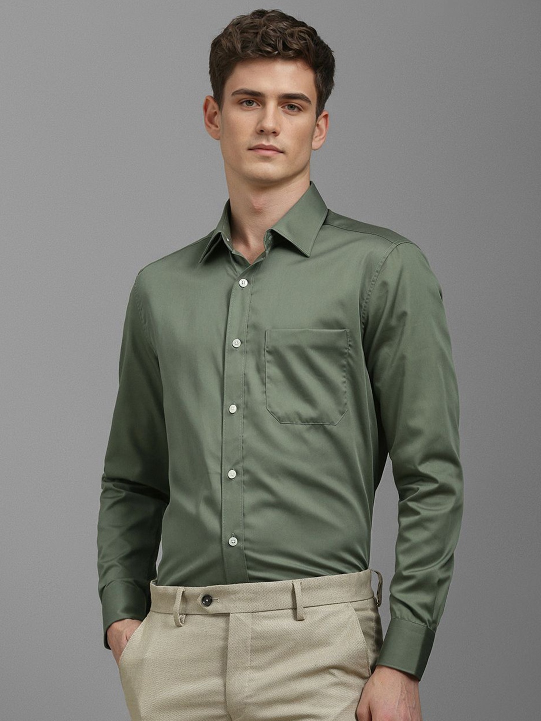 

Louis Philippe Men Classic Slim Fit Spread Collar Solid Cotton Formal Shirt, Green
