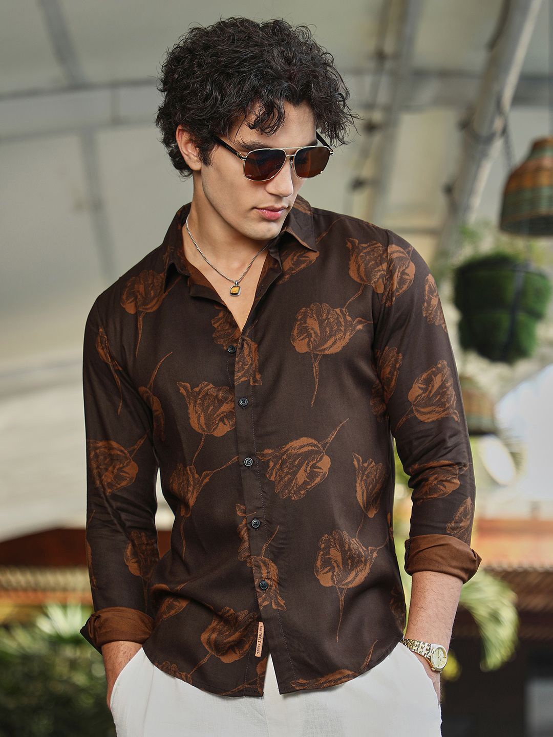 

Campus Sutra Men Comfort Fit Spread Collar Floral Printed Casual Shirt, Brown