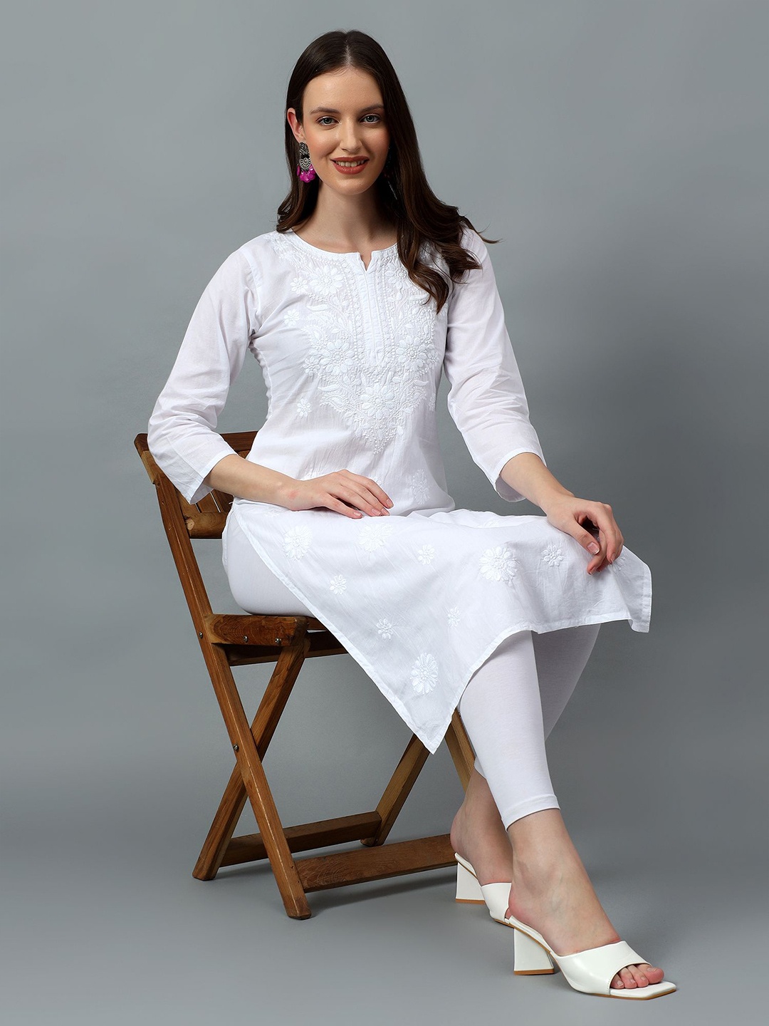 

NAZAQAT ETHNIC INDIA Cotton Women Chikankari Embroidered Kurta, White