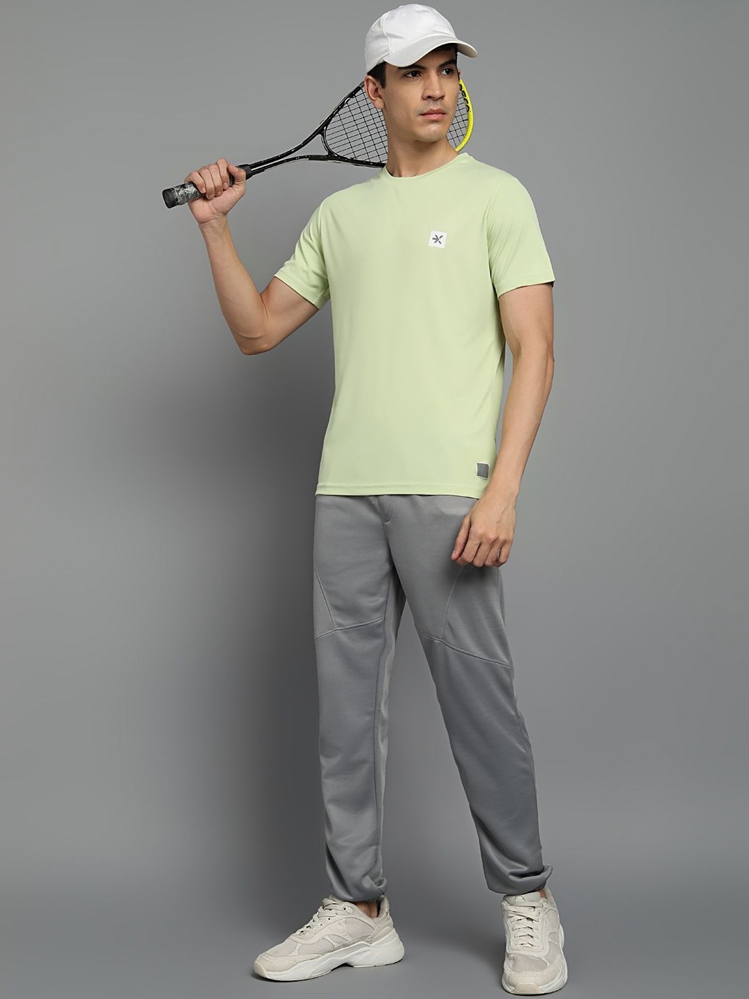 

HRX by Hrithik Roshan Men Solid Round Neck T-shirt, Green