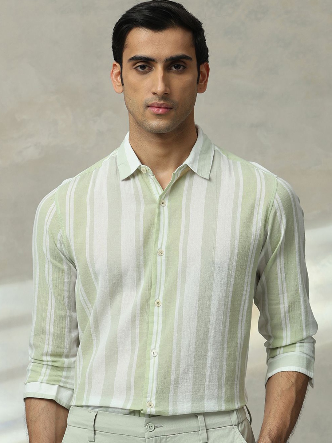 

Mufti Men Slim Fit Spread Collar Vertical Striped Cotton Casual Shirt, Green
