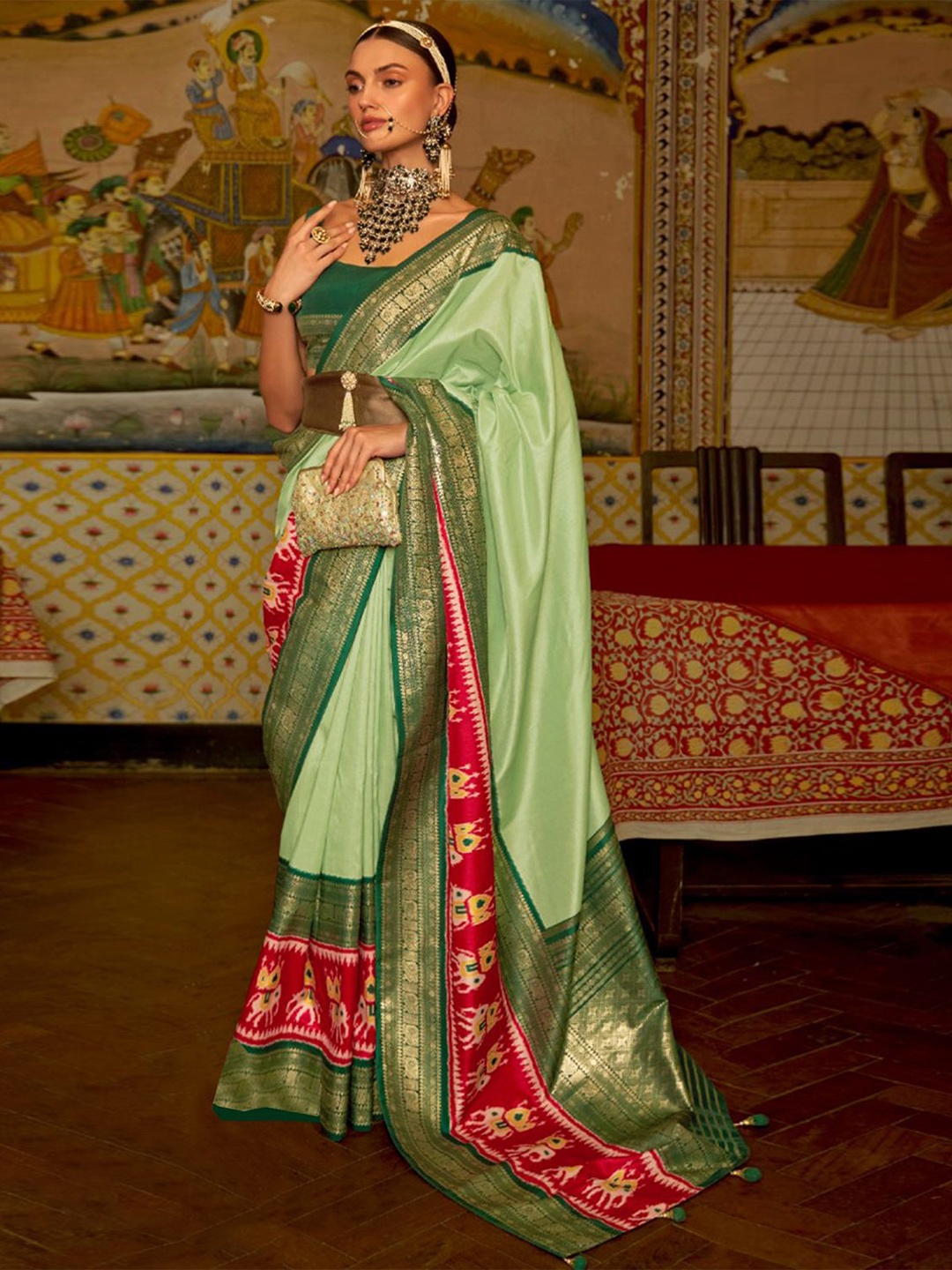 

DEVATITHI Kalamkari Zari Silk Blend Patola Saree, Green