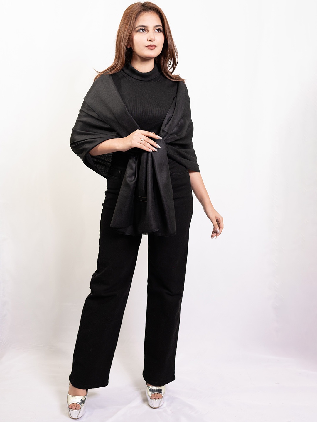

PASHGIRI Pure Woollen Shawl, Black